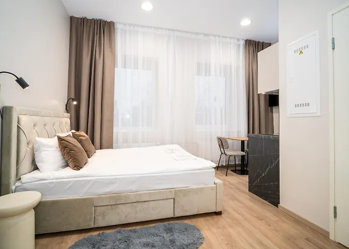 Airport-bus - 13 North - Comfort 7 * 탈린