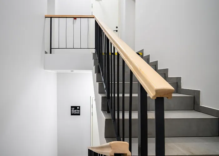 Airport-bus - 13 North - Comfort 7 * 塔林